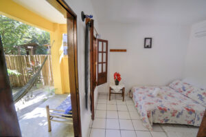5_suite_amarelo_caju_pousada_kitoki_daldeia_caraiva_bahia
